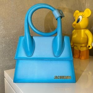 JACQUEMUS
Ombre Turquoise Le Chiquito Noeud Bag w/ Strap